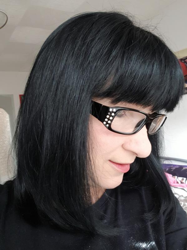 Olia Blauschwarz
