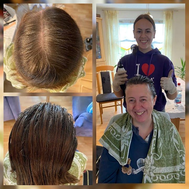Meine Tochter hatte direkt Spaß beim ersten Haare färben :-)
