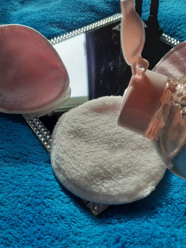 Eau de rose et eco pads GARNIER