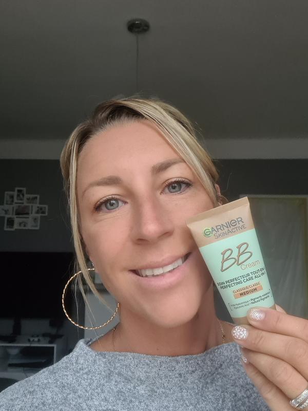 Un teint hydraté, unifié et protégé en un seul geste!