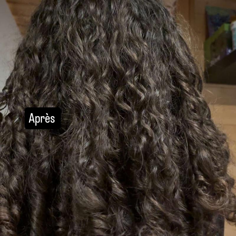 Voici mes cheveux après 2 semaines de soins avec cette gamme , les photos parlent d'elles mêmes.