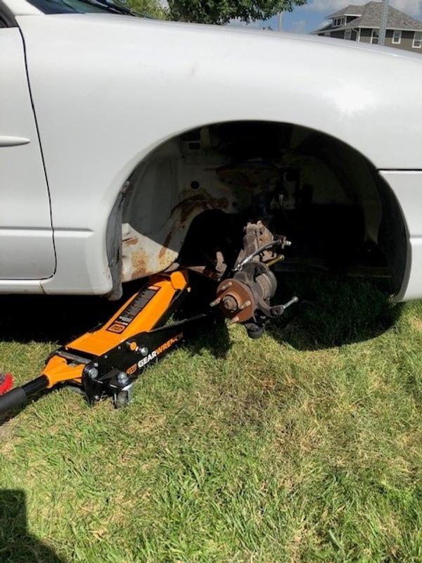 I am having a new garage built so had to do a brake job in the front yard.  This GearWrench jack work great.