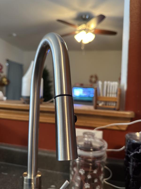 Gerber Parma® Cafe Single Handle Pull-Down Kitchen Faucet Gerber Parma® Cafe Single Handle Pull-Down Kitchen Faucet