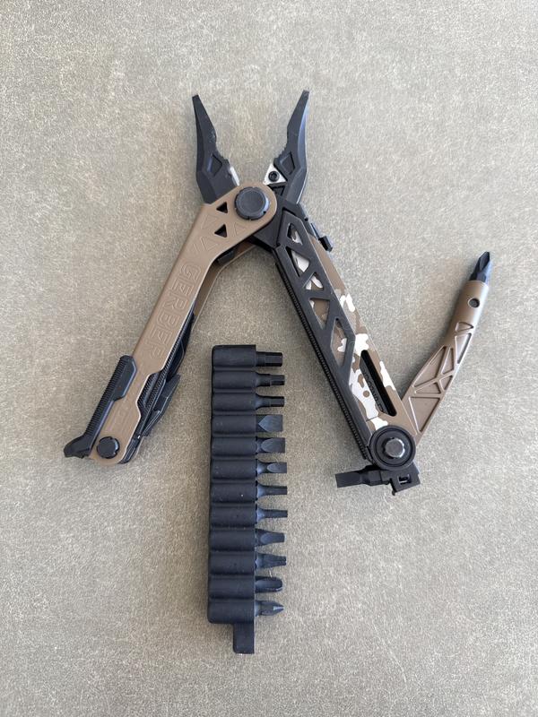 Center-Drive - Bit Set, Coyote Brown Berry-Compliant Sheath