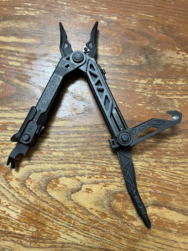 Center-Drive Rescue - MOLLE-Compatible Sheath | Gerber