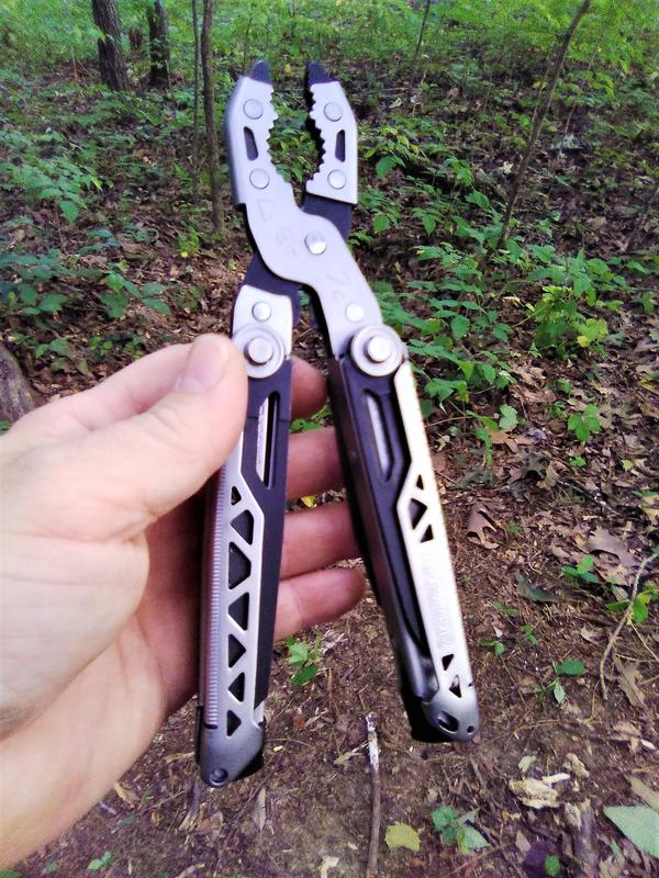 Gerber Dual-Force multitool puts extra plier bite into tough jobs