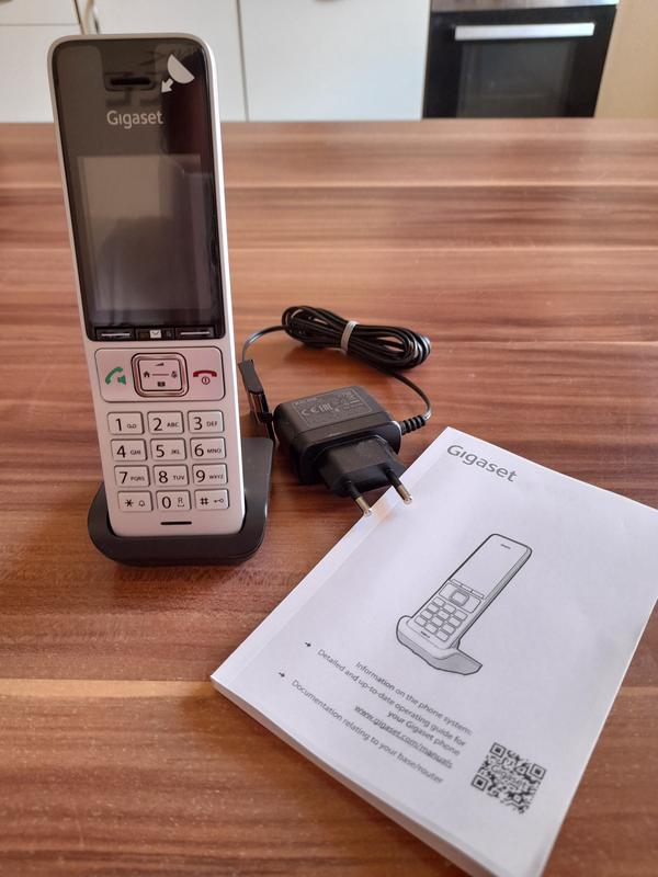 Gigaset Comfort 500 Analoges Telefon – Silber/schwarz, HD-Freisprechen, Headset-Anschluss, Anrufschutz