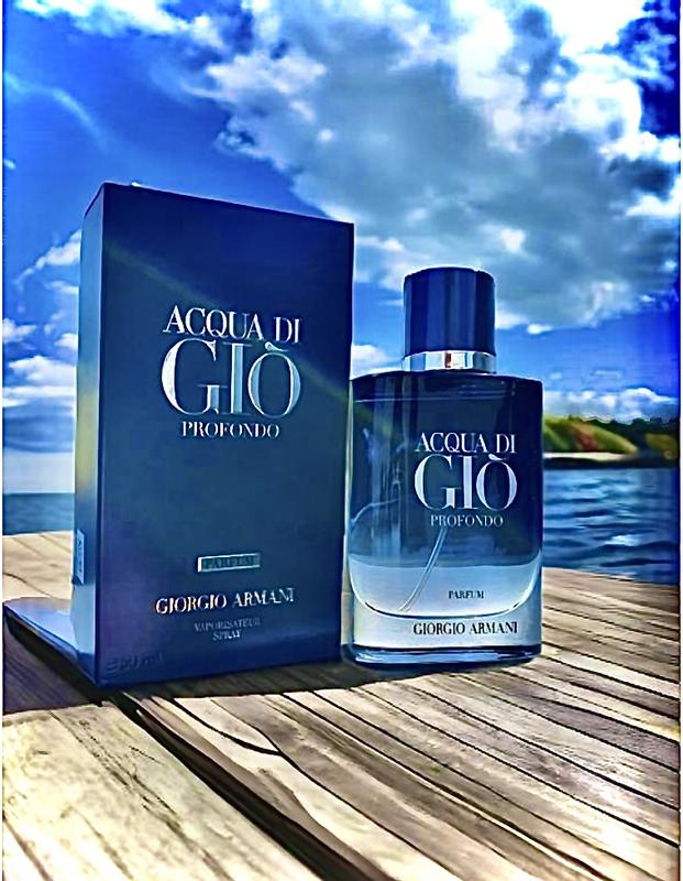 Armani Acqua Di Gio Profondo Parfum Spray 200ml LOOKFANTASTIC
