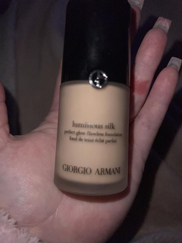 Giorgio armani luminous on sale silk foundation myer