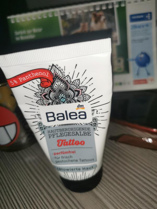Balea Tattoopflege Hautberuhigende Pflegesalbe 50 Ml Dauerhaft Gunstig Online Kaufen Dm De