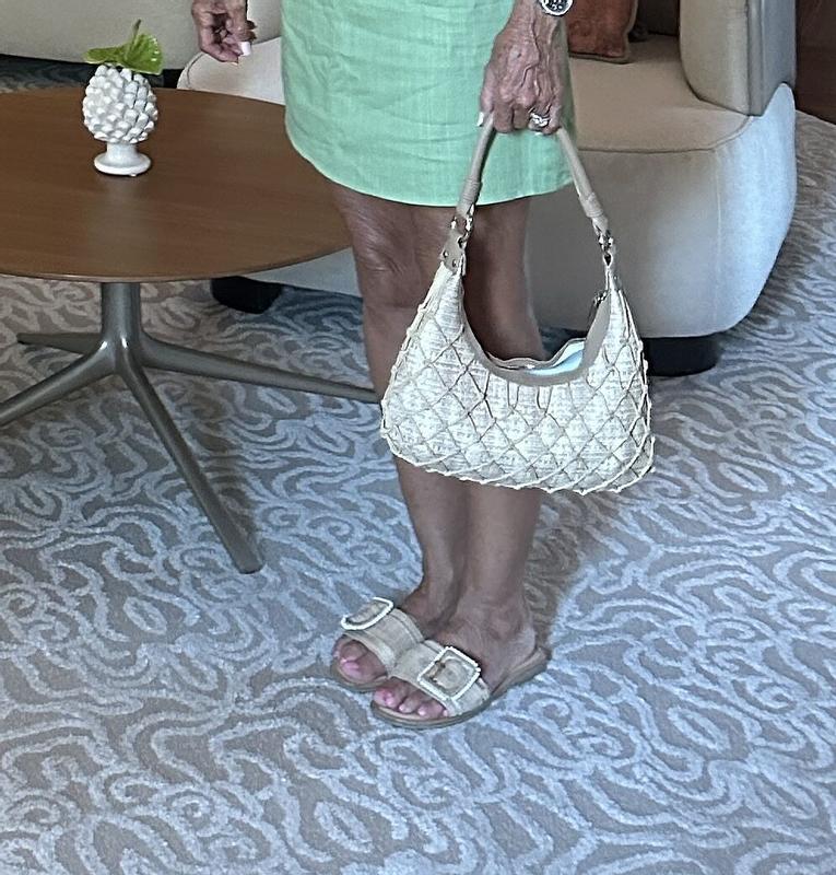 Review Thumbnail Image 0 351362837