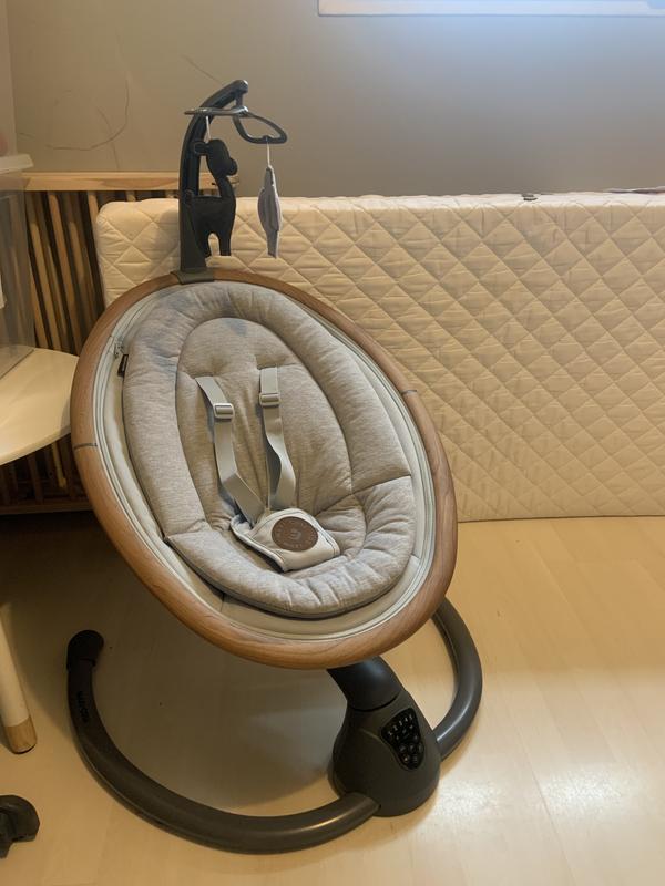 Maxi-Cosi Cassia Hamaca bebé electrica, silla mecedora giratoria de 360°,  balancin oscilante reclinable, 15 melodías relajantes, para bebés de 0 a 6  meses (0 a 9 kg), Essential Graphite - La Tienda de los Bebés 👶