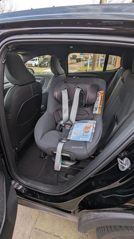 Maxi Cosi 360 Pro Family bundle Includes our Pebble 360 Pro Pearl 360 Pro car seats with slide out rotating FamilyFix 360 Pro base from birth up to 4 years