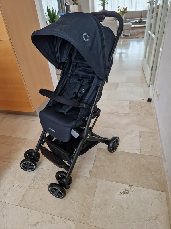 Maxi Cosi Lara lightweight compact pushchair useable from birth