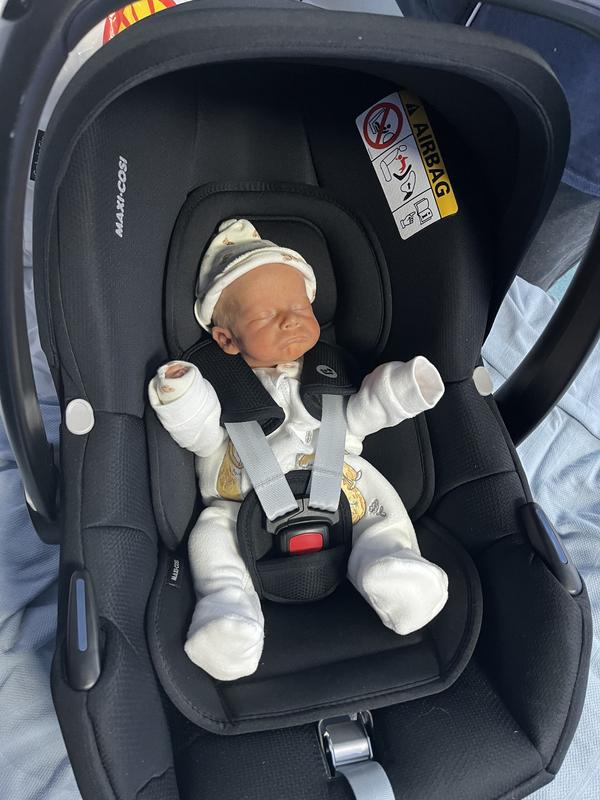 Maxi-Cosi Cabriofix i-Size Car Seat & Base – Mamas & Papas UK