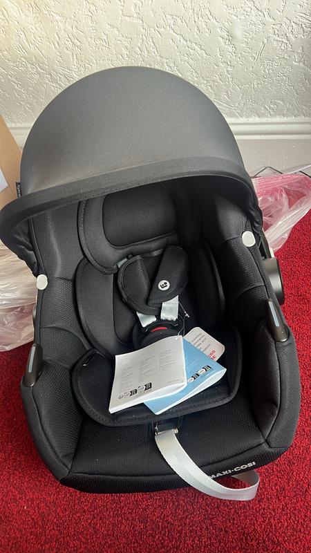 Maxi-Cosi CabrioFix i-Size, Baby Car Seat, 0–12 Months, Max. 12kg,  Lightweight Car Seat Newborn (3.2kg), Large Sun Canopy, Extra Padded Seat,  Fits