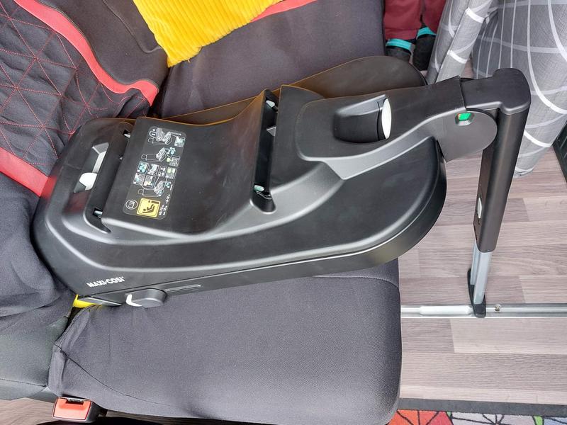 Maxi cosi cabrio isofix base online