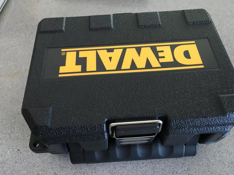 Fantastic case with proper sized handle