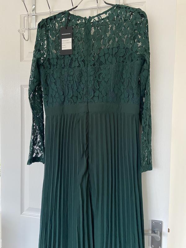 Green DOUBLE SECOND Long Sleeve Lace Pleated Dress | Wallis