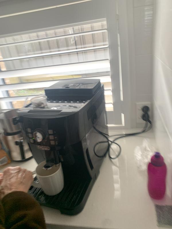 Magnifica S Automatic coffee maker De