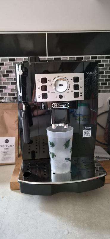 MAGNIFICA XS ECAM22110B | De'Longhi US