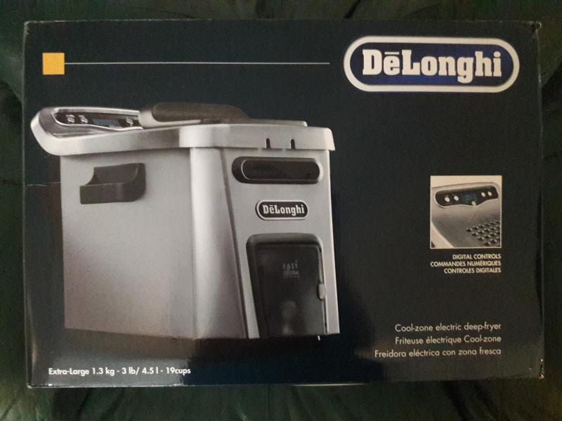 Livenza Deep Fryer D44528DZ Cool zone | De'Longhi