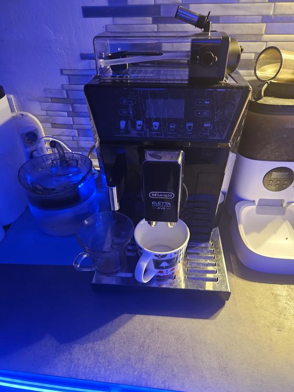 Eletta Cappuccino Evo Black ECAM46860B | De'Longhi US