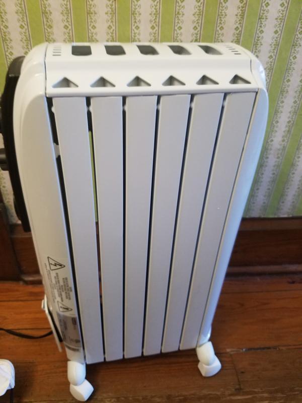DeLonghi オイルヒーター TRD40615T 1500W ホワイト Dragon Radiant Full Room Heater with TOS TRD40615T-6A