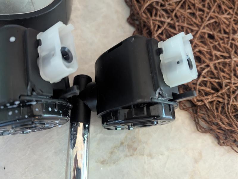 Contenitore Latte Compatibile DeLonghi LattePlus E LattePro – Codice DLSC028 / AS00005733, Alto 16,2 Cm Con Coperchio