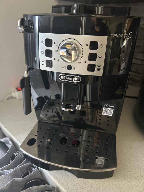 MAGNIFICA XS ECAM22110SB | De'Longhi US
