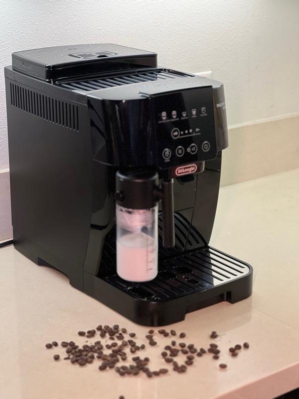 Magnifica Start Espresso Machine with Automatic Milk Frother