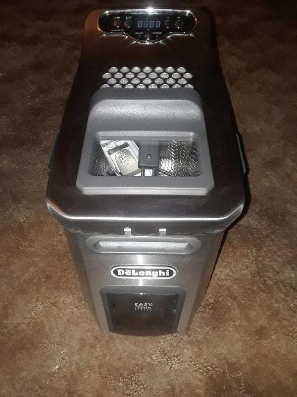 その他 DeLonghi America D44528DZ Livenza Easy Clean Deep Fryer Silver by DeLonghi 2zzhgl6 Livenza Deep Fryer D44528DZ Cool zone | De'Longhi