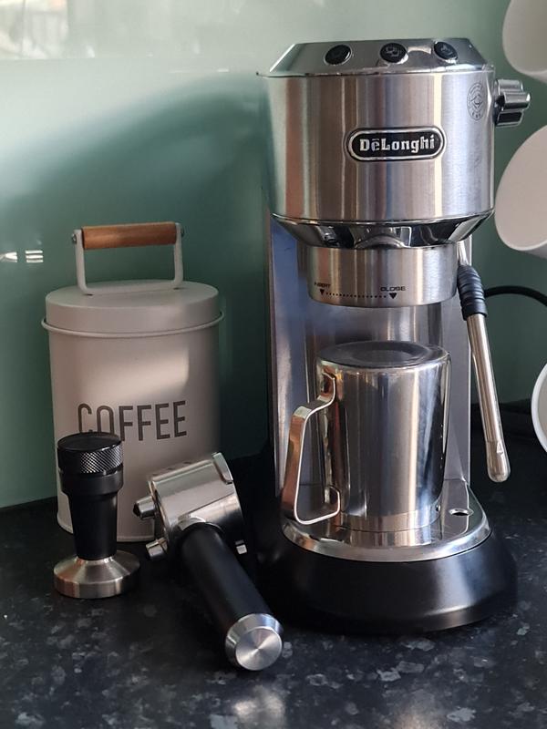 Dedica Arte Espresso Machine EC885M | De'Longhi CA