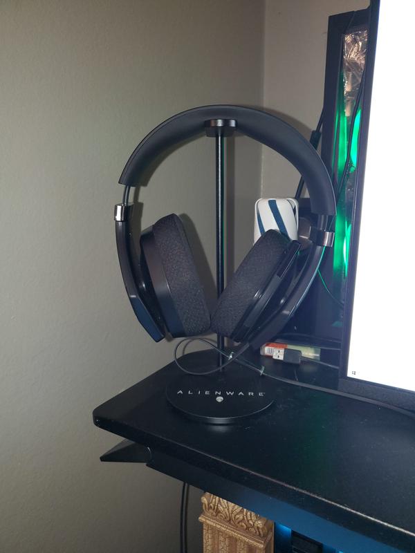 alienware headphone stand