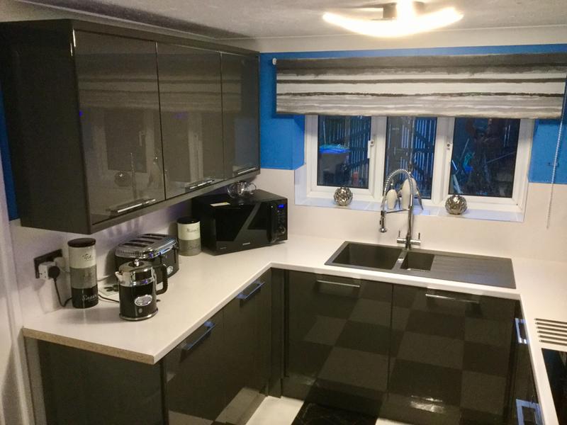 It Kitchens Santini Gloss Anthracite Slab Standard Cabinet Door W