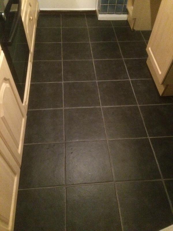 Calcuta Black Gloss Stone Effect Ceramic Floor Tile Pack Of 9 L