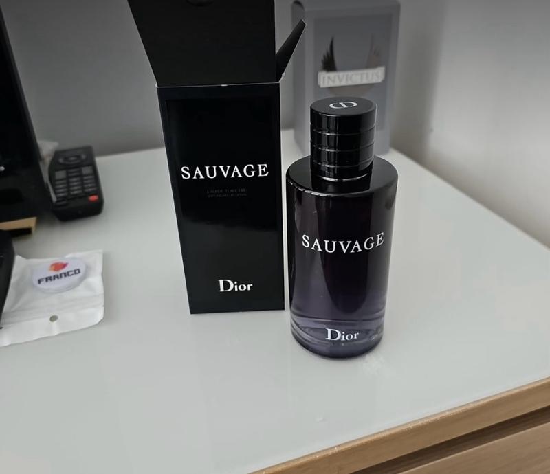 Sauvage Eau de Toilette: Iconic Dior Men's Fragrance | Dior US