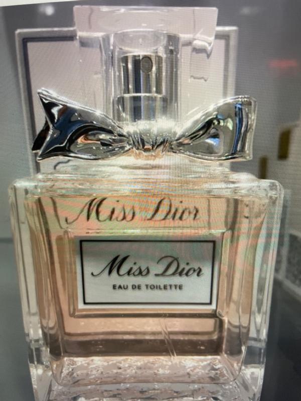 Give Miss Dior Eau de Toilette - Holiday Gift Idea | Dior US