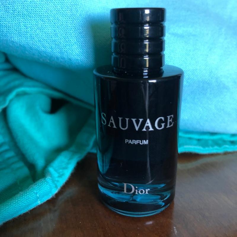 Sauvage Parfum: Refillable Citrus and Woody Fragrance