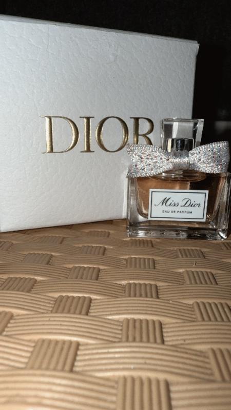 香水(女性用) Miss Dior eau de parfum 100ml Miss Dior: the Dior Eau de Parfum with a Couture Bow | DIOR US