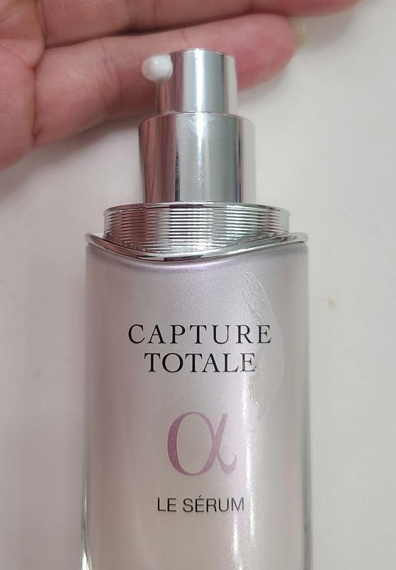 Capture Totale Le Serum Anti aging Serum for Firmness Plumpness and Radiance DIOR CA