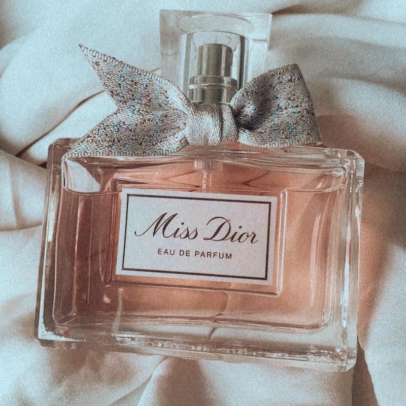 Miss Dior: the Dior Eau de Parfum with a Couture Bow