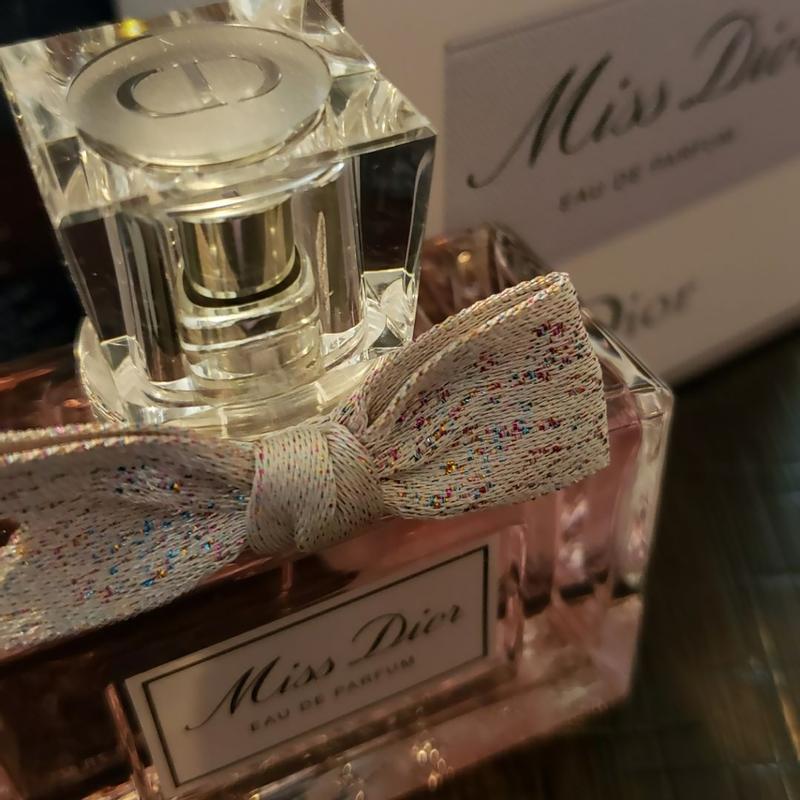 Miss Dior: the Dior Eau de Parfum with a Couture Bow | DIOR CA