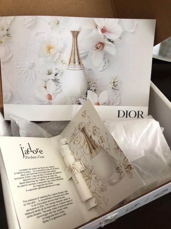 J'adore Parfum d'eau: Alcohol-Free Fragrance with Floral Notes