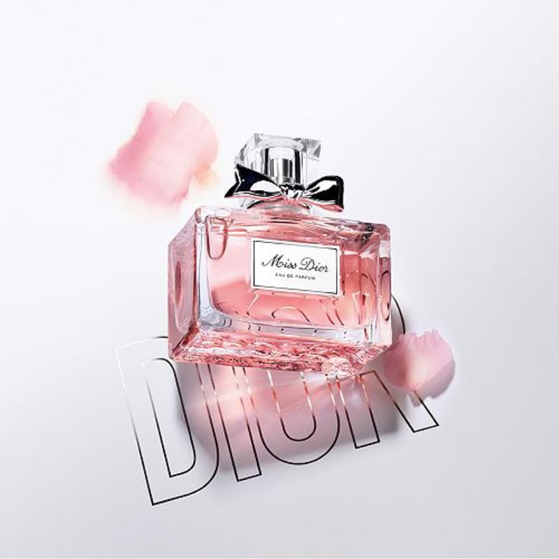 Miss Dior Absolutely Blooming: delectably floral Eau de Parfum 