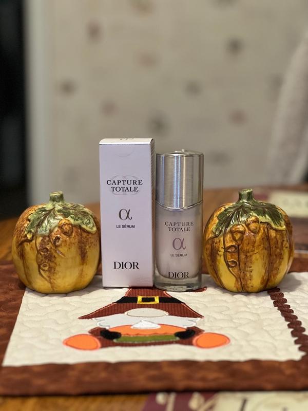 Capture Totale Le Sérum: Anti-aging Serum for Firmness, Plumpness and  Radiance