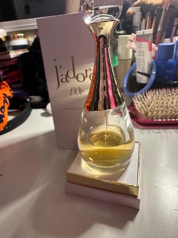 L'Or de J'adore: Perfume Essence with Intense Floral Notes