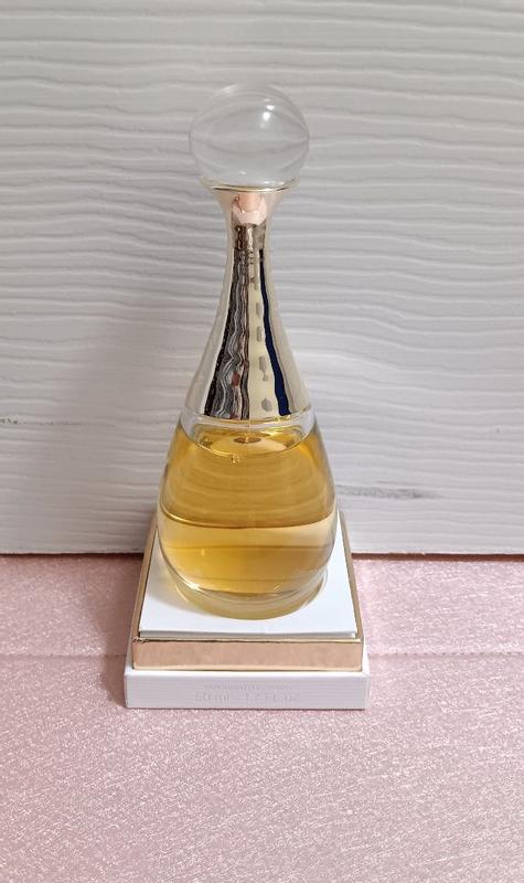 L'Or de J'adore: Perfume Essence with Intense Floral Notes