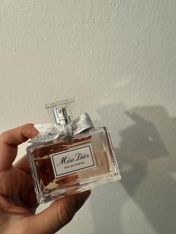 Miss Dior Eau de Parfum じよん Miss Dior: the Dior Eau de Parfum with a Couture Bow | DIOR US