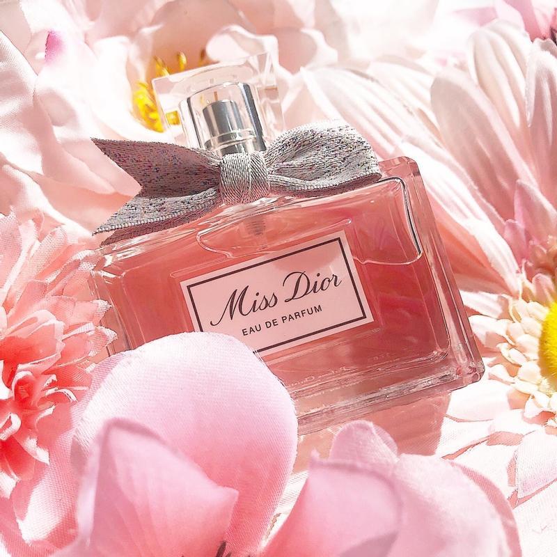 Dior flower outlet perfume